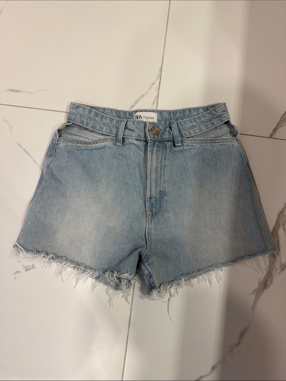 Zara Light Wash Frayed Hem Denim Shorts